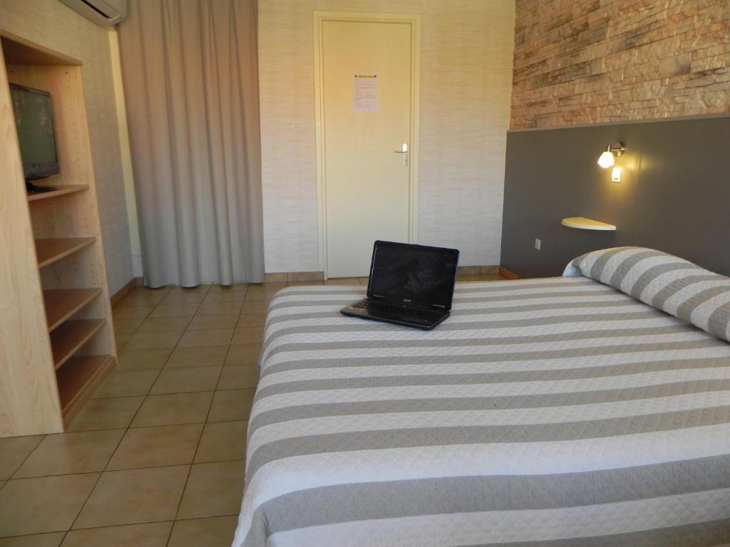Hotel Les Pins Hourtin Bilik gambar